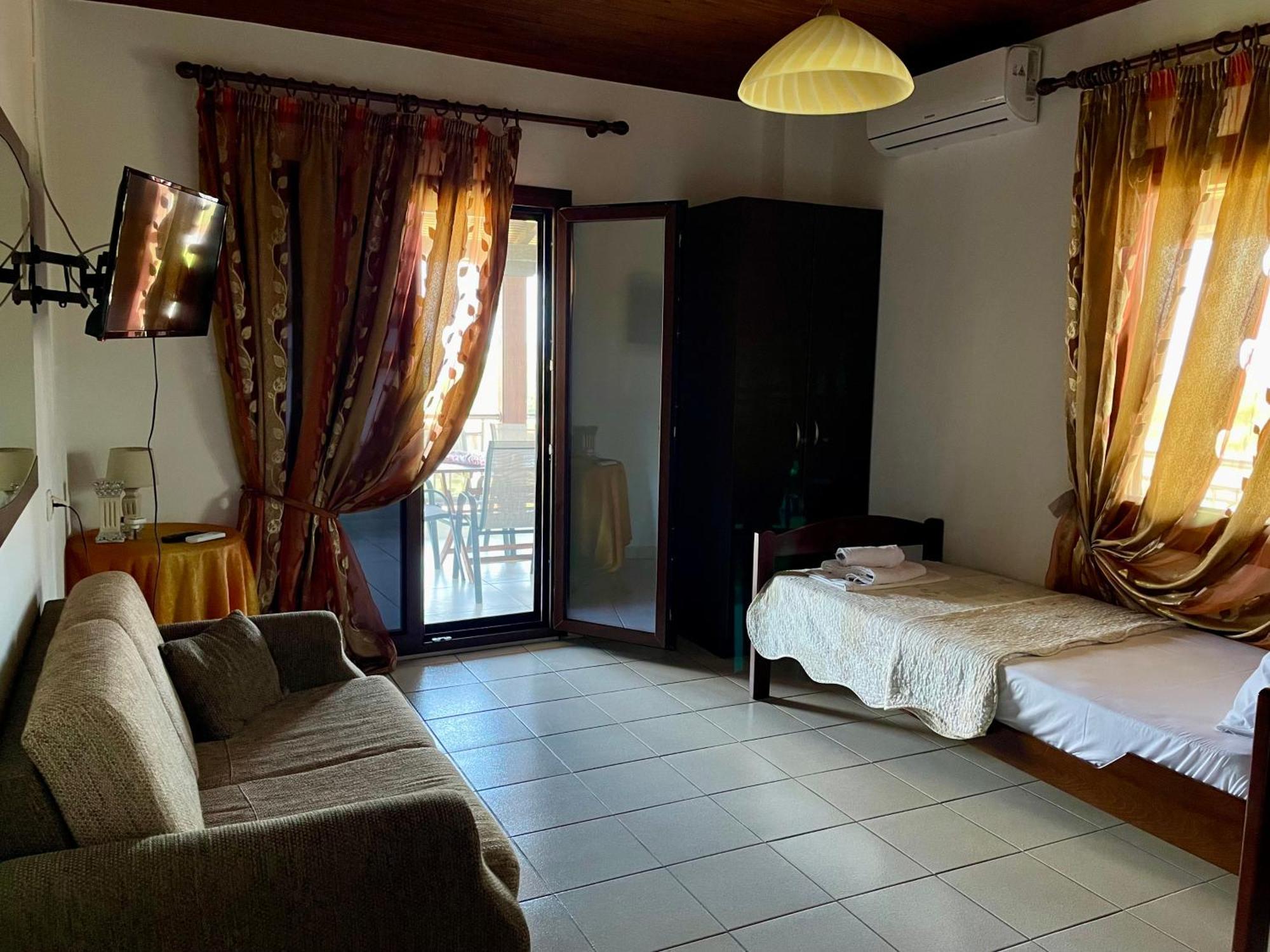 Anna Dani Apartments Vourvourou Exterior photo